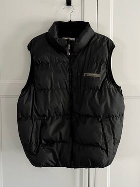 Vintage Fahrenheit Black Quilted Puffer Vest  size M